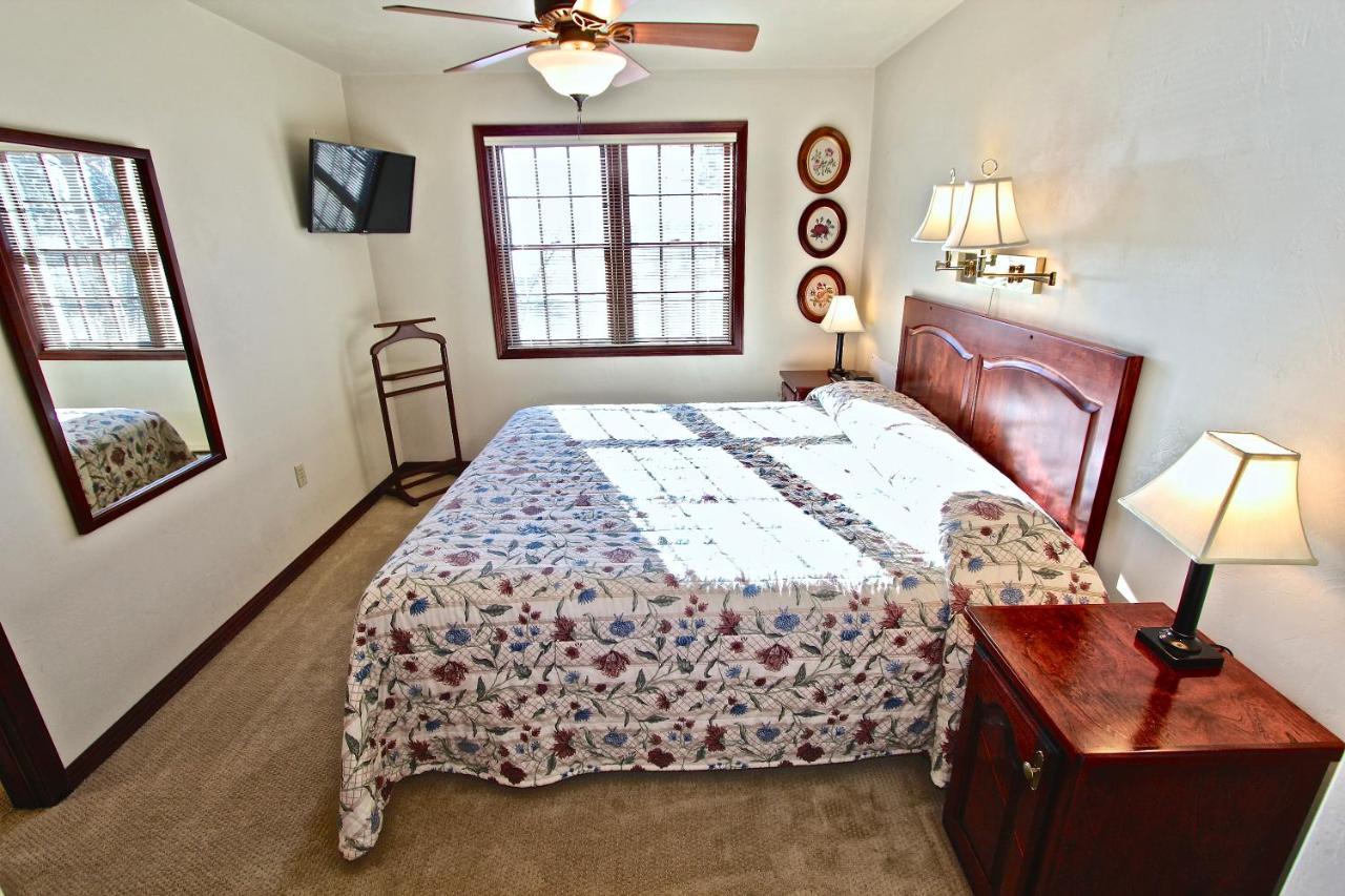 Baileys Harbor Yacht Club Resort Экстерьер фото